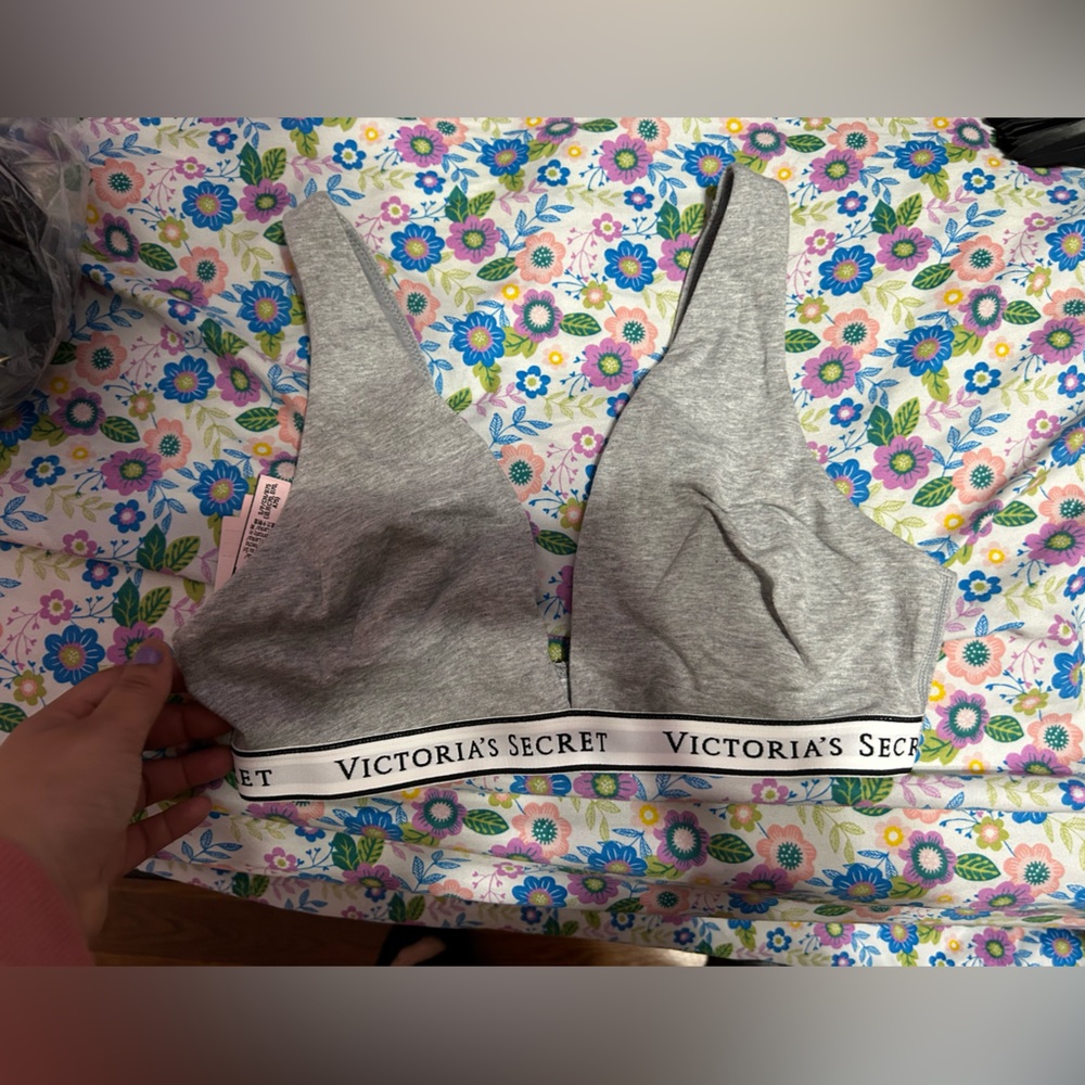 SMALL V.S BRALETTES
